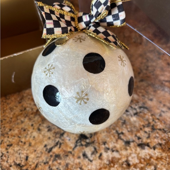Mackenzie Childs NIB Snowflake capiz ornament with black & gold dots - Picture 5 of 6